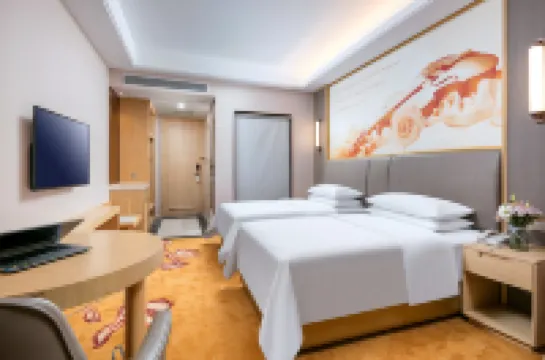Vienna Hotel (Xiaokunshan) Hotels near Sun Island