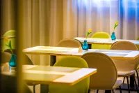 Homeinn Selected Hotel (Fuyang Linquan County Government Services Center) - breakfast