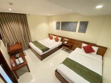 Rose Emerald Hotel