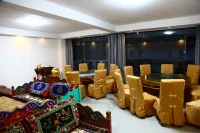 Kangding Lu Zhai sightseeing B & B Hotels in Kangding