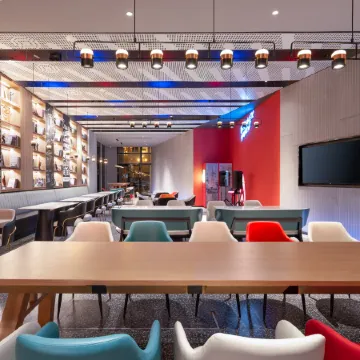 Ibis Hotel (Tianjin Railway Station Jinwan Plaza)