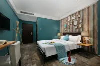 Junfeng Elegant Hotel (Shenqiu North Railway Station)