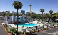 Bposhtels Las Vegas - Rooftop Pools