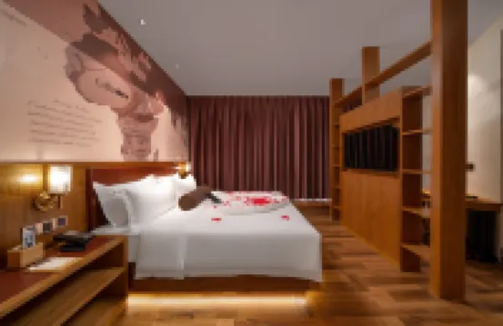 โรงแรมเจมส์ จอยซ์ คอฟฟีเทล (กวางโจว สถานีรถไฟใต้ดินถนนคนเดินปักกิ่ง)