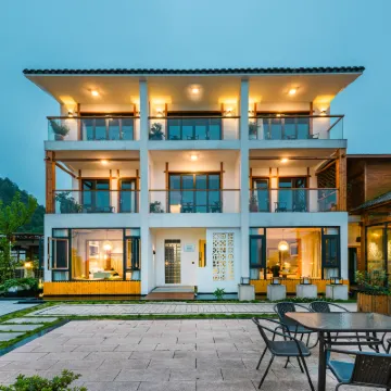 Floral Hotel·Guiyang Xingxiu Hotel Hotels near Gaopo Yunding Miao Nationality Village