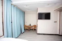 Zhenxiongxinghe Hotel