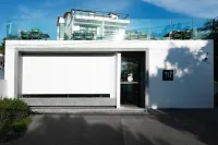 Weizhou Island White House Hotel