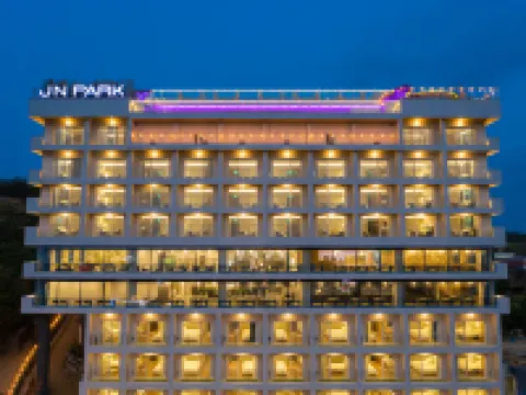 JN Park Hotel Hotels near Eurwangni Beach