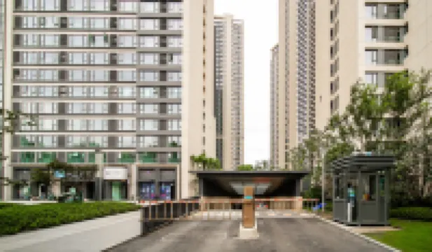 Shangyuan Boutique Stay Movie Apartment (Zhongjiacun Subway Station Guiyuan Temple)