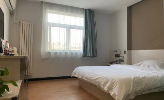 Wode Aladdin Hotel (Liangshan Pedestrian Street)