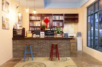 Yangshuo Yizhong Hotel (Impression Liusanjie Scenic Area)