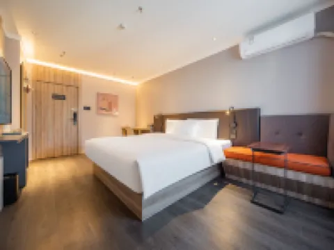 HanTing Hotel (Yichuan Dianli Building Hukou Waterfall)