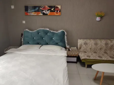 Xinzheng Yijia Hotel (Renmin Luxiasi College Branch)