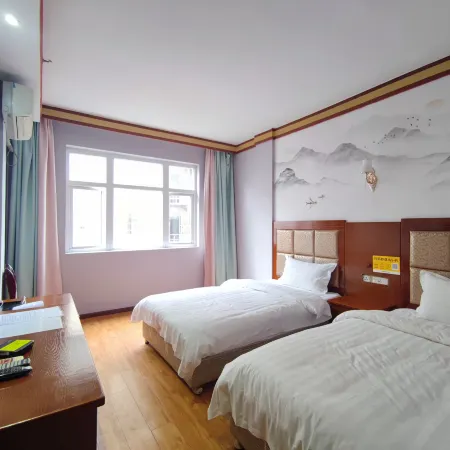 Kaili huahong business hotel