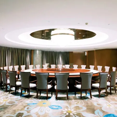 Longhui Friendship International Hotel