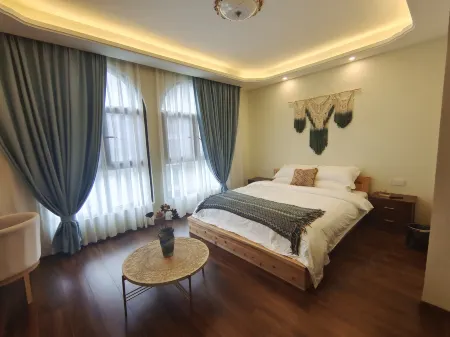 Qiuyue Mountain House B&B Отели рядом с достопримечательностью «Renji Ximu Valley»