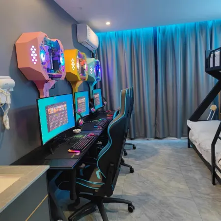Yancheng Night Owl E-sports Movie Cafe Homestay