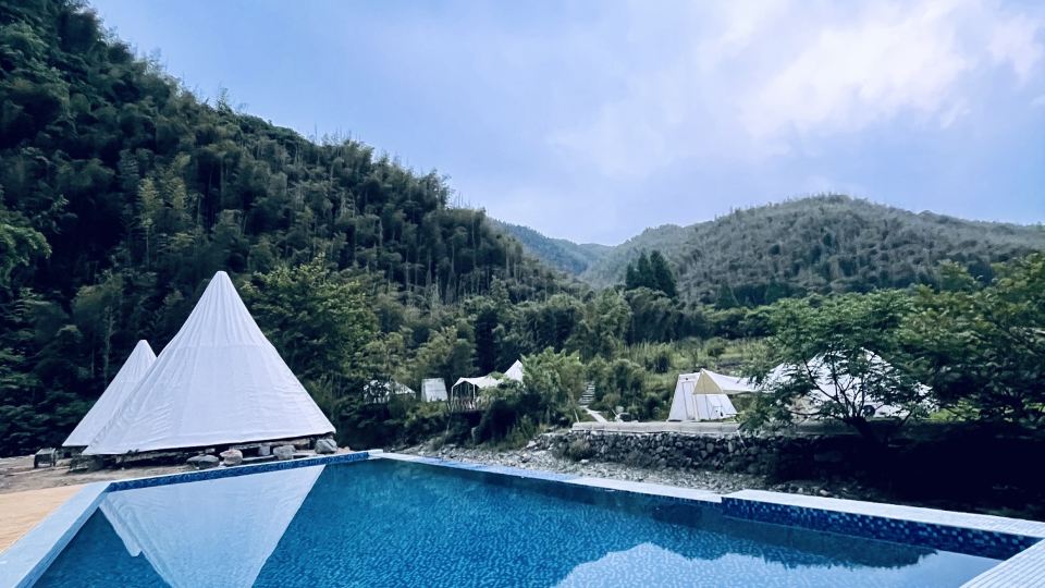 Anji Field Song Stream Wilderness Hot Spring Tribe