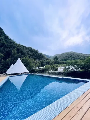 Anji Field Song Stream Wilderness Hot Spring Tribe Hotels in Xiaohangkeng/Anji Meizi Bay