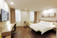 Jinjiang Inn Select Hotel (Heze Train Station)