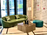 Easton International Apartment