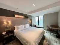 Hill Hotel (Chongqing Jiefangbei Hongyadong Branch)
