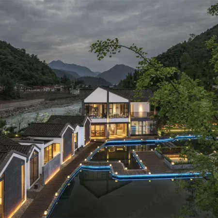 Youzai Shanju Hot Spring B&B