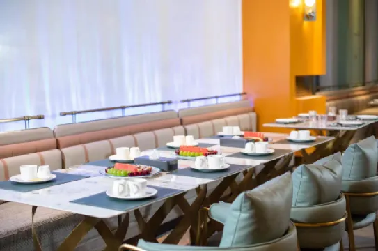 Haining Relax Grand Hotel