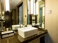 NANYANG REBECCA INTERNATIONAL RESORT HOTEL Hotels in Zhenping