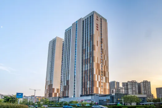 Foshan Lego Boutique Apartment (Jihuayuan Subway Station) Hotels near Jihua Park