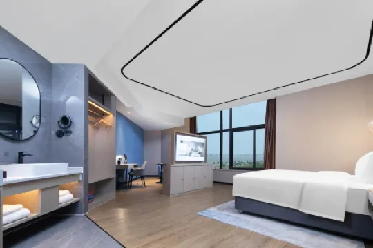 Lirui Hotel (Zhuhai Jinwan Seaview Center)