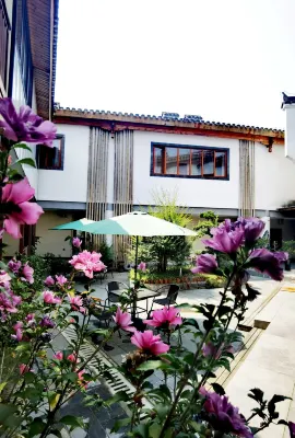 Yongzhou Xiaoxiang Yeyu Inn - Inns