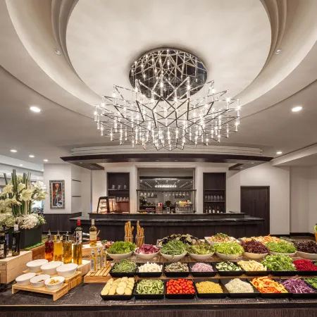Lakeshore Hotel Metropolis I