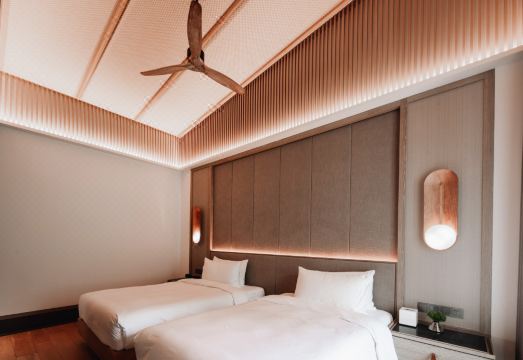 2. 토니노 람보르기..