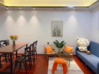 Hongshan 6979 Girls' Youth Apartment (Shenzhen North Station Branch)