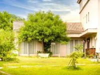 Miinnon Village Hotels near Chulu Ranch