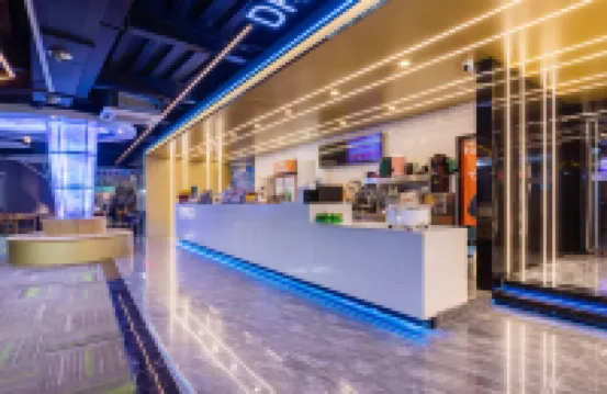 逗號魚歐拉電競酒店（新埠島店）