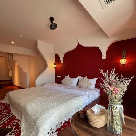 Donglixia Homestay (Zigong Huashang International City)
