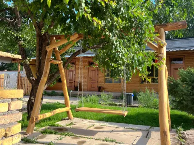 Jishan Diary Homestay in Kurdish Scenic Area