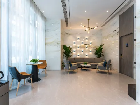 7Days Inn Youpin Premium Hotel (Jinan China Resources Land Plaza) Отели рядом с достопримечательностью «Shandong University of Political Science and Law»