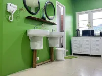 Sabai Sabai Poshtel & Motorbike Rental Hotels near Mae Haad Beach