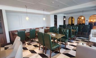 Lhasa James Joyce Coffetel Ruipin Hotel
