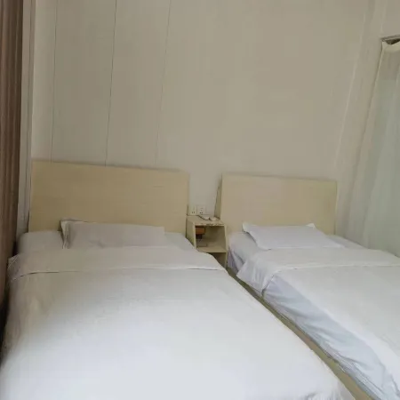 Longcheng Hotel (Yuping Longfeng Avenue) Hotels in Yuping Dong Autonomous County