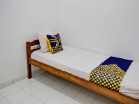 Spot on 92916 Batu Mas Homestay Syariah パンダンのホテル