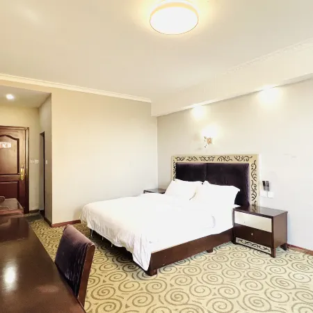 DeYang Shangshuiyuan Business Hotel