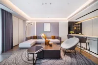 Tianmen Wanda Plaza Madison Hotel Hotels near Zhongbai Warehouse (Tianmen Shopping Plaza)