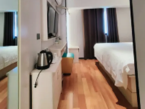 โรงแรมเสี่ยวเป๋อเคอ