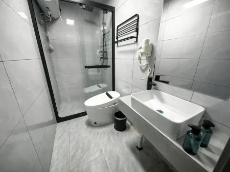 Fuyuan Royal Maple Hotel Отели рядом с достопримечательностью «Fuyuan Port»