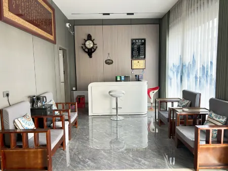 Donghu Express Hotel (Xincai Health Road Jinlisi)
