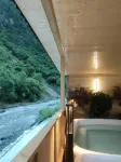 VALATOMS·Fanlatu Hotel (Bipenggou Scenic Area) - Hot Tub